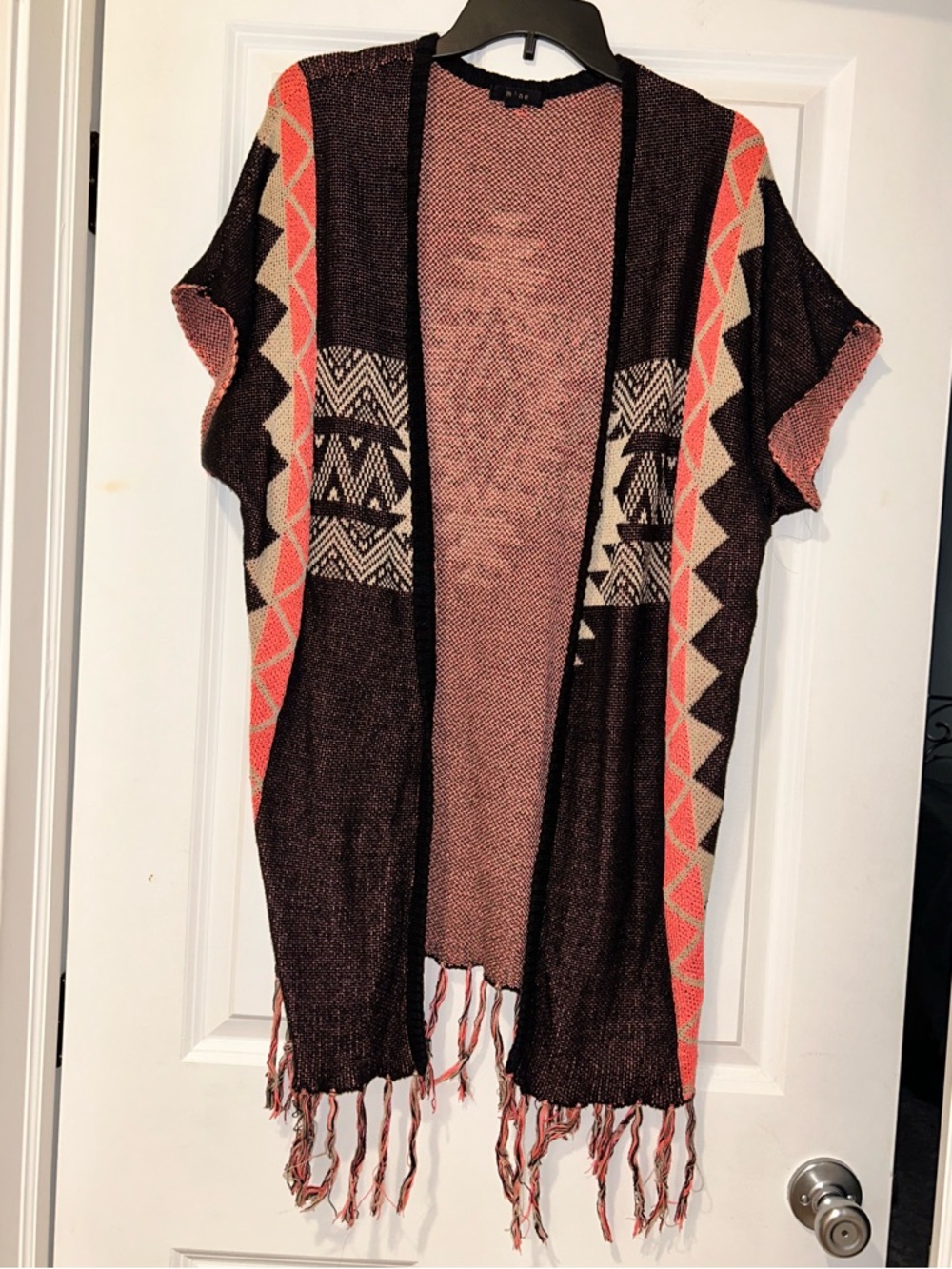 Mine Boho Aztec Fringe Sweater Cardigan Kimono in Black and Coral - Picture 11 of 15